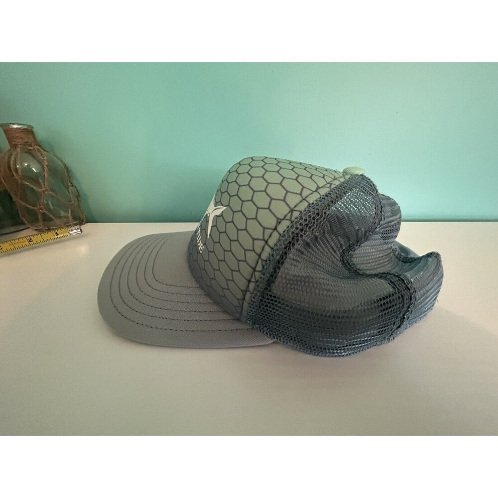 Southern Tide T3 Trucker Hat Tsunami Grey/Blue Tarpon Foam Mesh Snapback - Picture 2 of 6